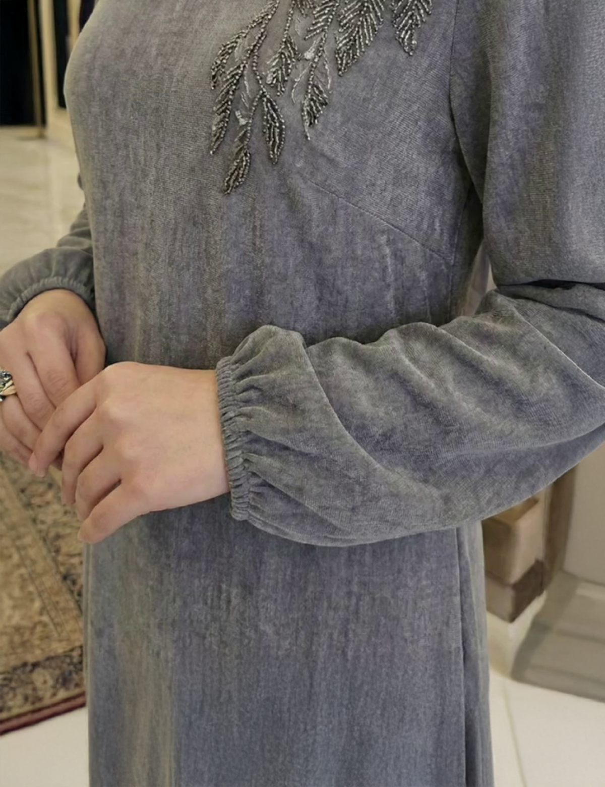 Nurcan Çetin Detaylı İpek Kupra Elbise Nurcan Çetin Detaylı İpek Kupra Elbise